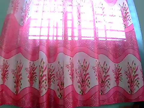 Snapshot of angelqueen19 chatting on 05-11-26, 01:29 angelqueen19 online show from 05-11-26, 01:29