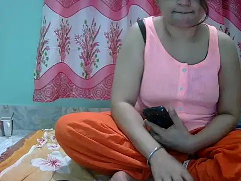 Snapshot of angelqueen19 chatting on 05-11-26, 07:55 angelqueen19 online show from 05-11-26, 07:55