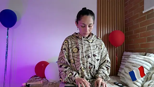 alissonandree online show from 07-10-26, 05:02