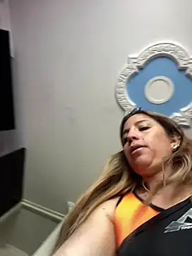 queen silvanna online show from 06-19-26, 01:39