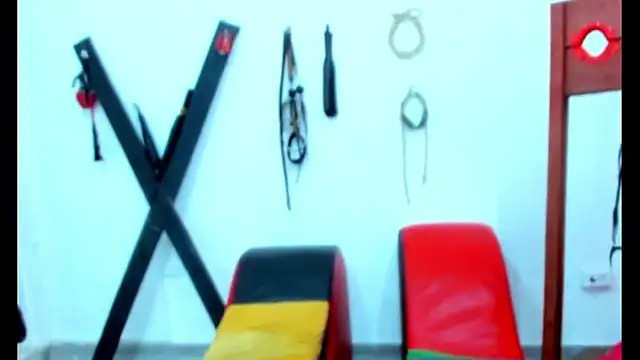 friends lust latin online show from 05-08-26, 12:20
