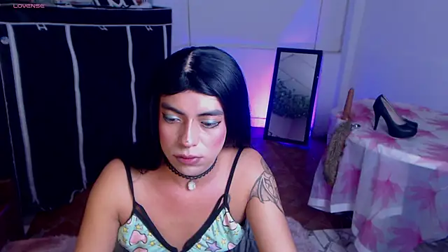 Snapshot of Nikol_Twink02 chatting on 08-05-26, 11:26 Nikol Twink02 online show from 08-05-26, 11:26