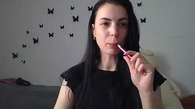 Snapshot of _MiaFlame_ chatting on 05-19-26, 09:22 MiaFlame online show from 05-19-26, 09:22