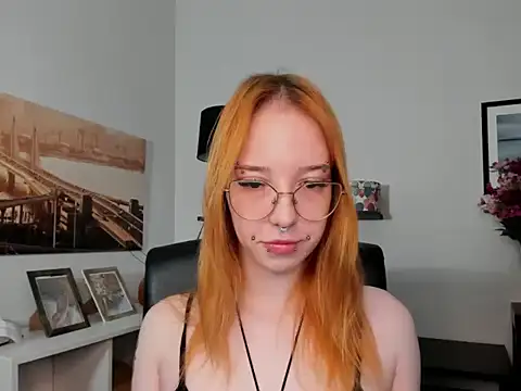 Snapshot of foxSonya chatting on 05-27-26, 05:37 foxSonya online show from 05-27-26, 05:37