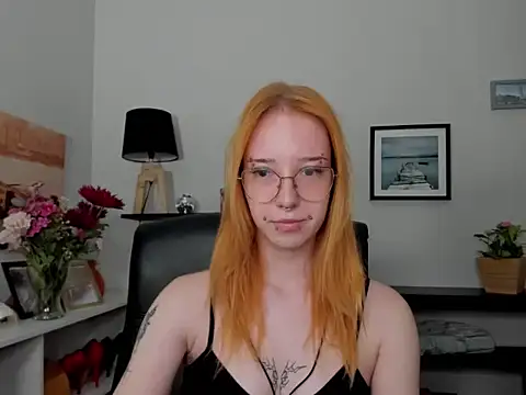 Snapshot of foxSonya chatting on 07-09-26, 05:41 foxSonya online show from 07-09-26, 05:41