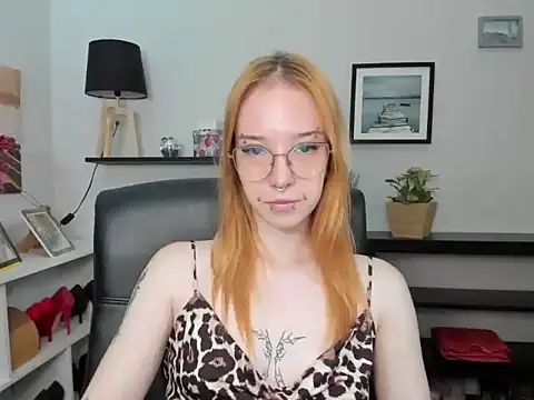 Snapshot of foxSonya chatting on 07-28-26, 05:37 foxSonya online show from 07-28-26, 05:37