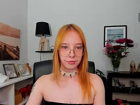 Snapshot of foxSonya chatting on 07-06-26, 05:36 foxSonya online show from 07-06-26, 05:36