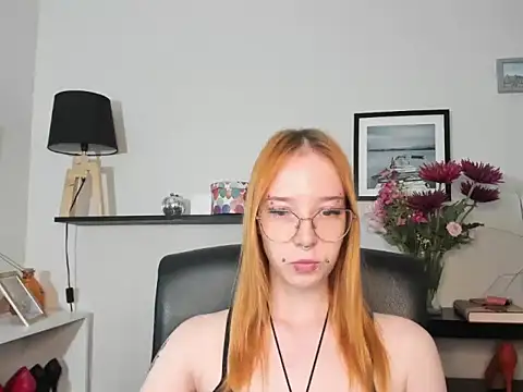 Snapshot of foxSonya chatting on 06-08-26, 05:41 foxSonya online show from 06-08-26, 05:41