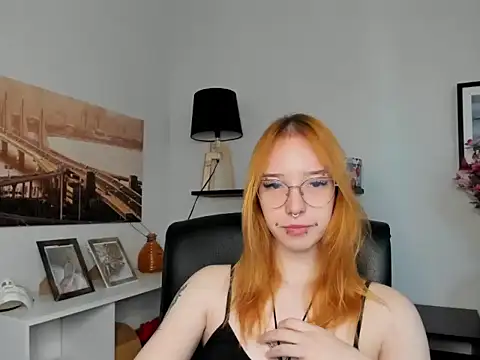 Snapshot of foxSonya chatting on 05-26-26, 05:38 foxSonya online show from 05-26-26, 05:38