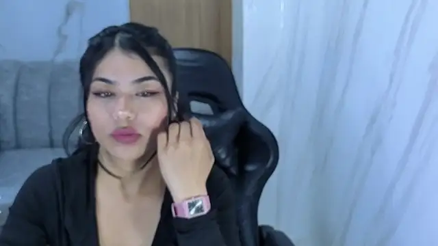 Snapshot of Jade_tf chatting on 05-16-26, 01:10 Jade tf online show from 05-16-26, 01:10