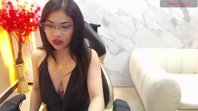 Snapshot of Jade_tf chatting on 05-25-26, 01:21 Jade tf online show from 05-25-26, 01:21
