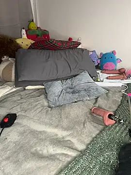 tinyweepixie online show from 05-29-26, 07:31