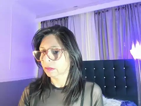 Snapshot of lena_gray chatting on 05-16-26, 12:37 lena gray online show from 05-16-26, 12:37