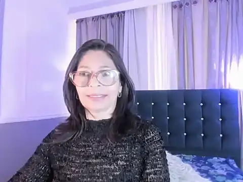 Snapshot of lena_gray chatting on 05-21-26, 01:19 lena gray online show from 05-21-26, 01:19