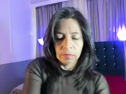 Snapshot of lena_gray chatting on 05-25-26, 01:21 lena gray online show from 05-25-26, 01:21