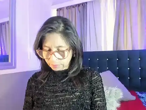 Snapshot of lena_gray chatting on 06-02-26, 04:07 lena gray online show from 06-02-26, 04:07