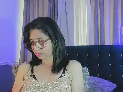 Snapshot of lena_gray chatting on 05-10-26, 01:36 lena gray online show from 05-10-26, 01:36