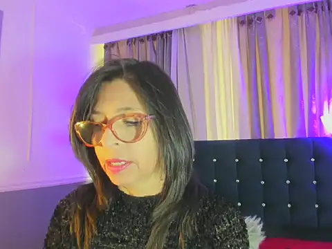 Snapshot of lena_gray chatting on 05-14-26, 01:41 lena gray online show from 05-14-26, 01:41