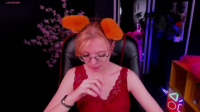 Snapshot of FoxxyyPolly chatting on 07-04-26, 05:14 FoxxyyPolly online show from 07-04-26, 05:14