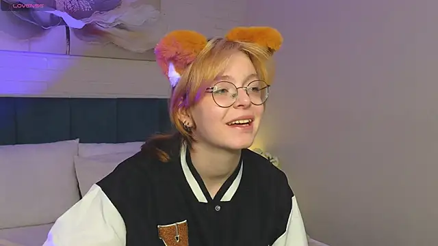 Snapshot of FoxxyyPolly chatting on 06-05-26, 07:03 FoxxyyPolly online show from 06-05-26, 07:03