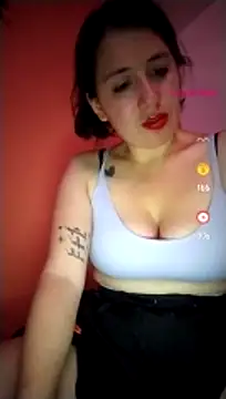 Snapshot of Annie_loveer chatting on 07-06-26, 03:57 Annie loveer online show from 07-06-26, 03:57
