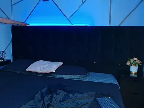 Snapshot of Sophia_Colinns chatting on 07-07-26, 11:19 Sophia Colinns online show from 07-07-26, 11:19