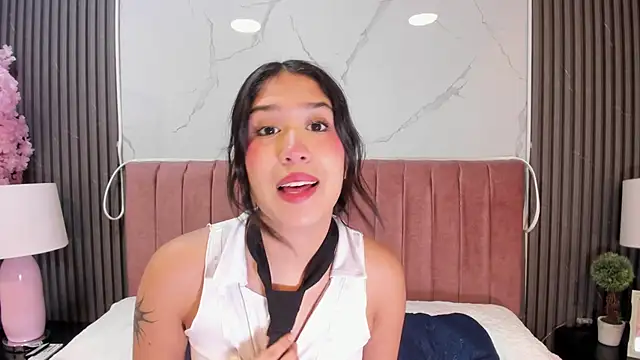 Snapshot of Hanna_Thorne chatting on 06-19-26, 08:14 Hanna Thorne online show from 06-19-26, 08:14