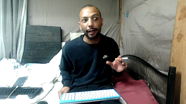Snapshot of Camodick chatting on 07-19-26, 05:42 Camodick online show from 07-19-26, 05:42