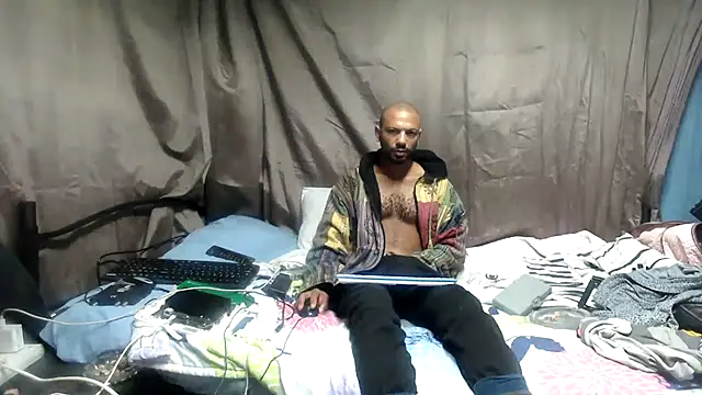 Camodick online show from 04-22-26, 05:09