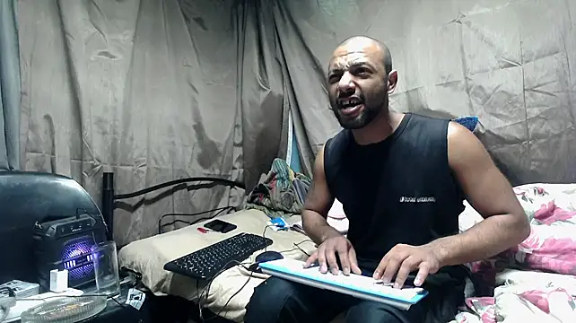 Camodick online show from 04-29-26, 05:30