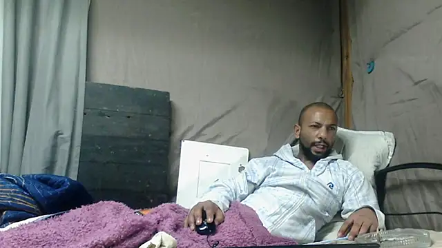 Snapshot of Camodick chatting on 06-28-26, 10:10 Camodick online show from 06-28-26, 10:10