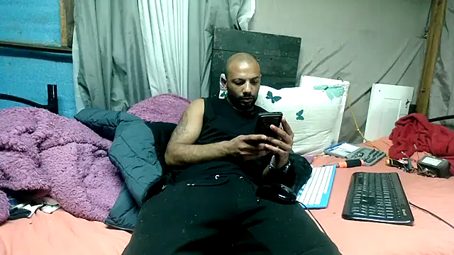 Snapshot of Camodick chatting on 06-25-26, 05:40 Camodick online show from 06-25-26, 05:40