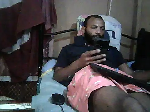 Snapshot of Camodick chatting on 10-16-25, 02:47 Camodick online show from 10-16-25, 02:47