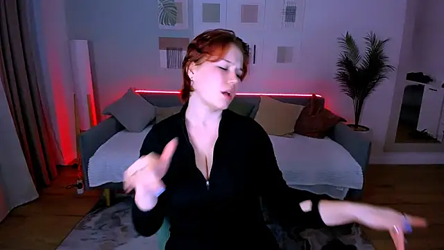 Snapshot of MiaLacrice chatting on 06-18-26, 06:35 MiaLacrice online show from 06-18-26, 06:35