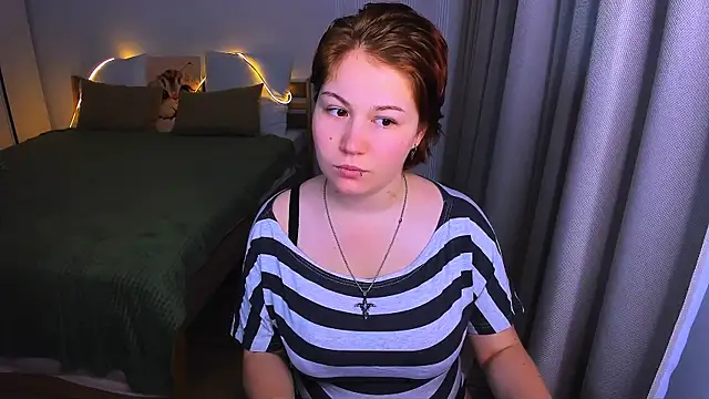 Snapshot of MiaLacrice chatting on 07-21-26, 04:36 MiaLacrice online show from 07-21-26, 04:36