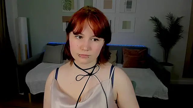 MiaLacrice online show from 05-20-26, 04:31