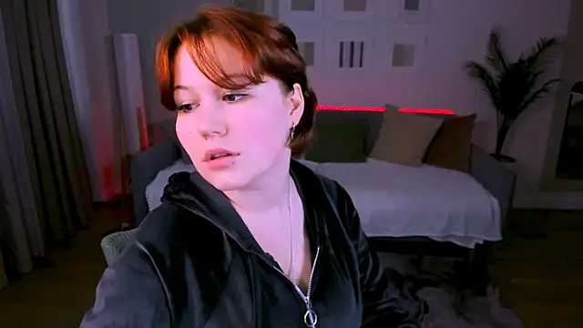 Snapshot of MiaLacrice chatting on 06-29-26, 11:32 MiaLacrice online show from 06-29-26, 11:32
