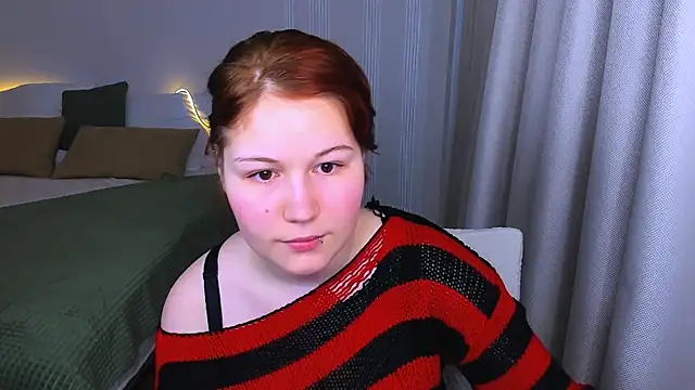 Snapshot of MiaLacrice chatting on 06-07-26, 03:34 MiaLacrice online show from 06-07-26, 03:34