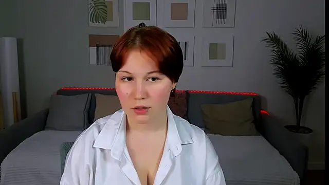 MiaLacrice online show from 05-30-26, 07:19