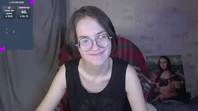 Snapshot of Alessa_Kiss chatting on 06-26-26, 01:28 Alessa Kiss online show from 06-26-26, 01:28