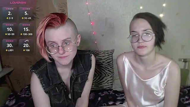 Snapshot of Alessa_Kiss chatting on 06-17-26, 09:57 Alessa Kiss online show from 06-17-26, 09:57