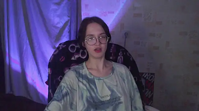 Snapshot of Alessa_Kiss chatting on 06-05-26, 07:30 Alessa Kiss online show from 06-05-26, 07:30