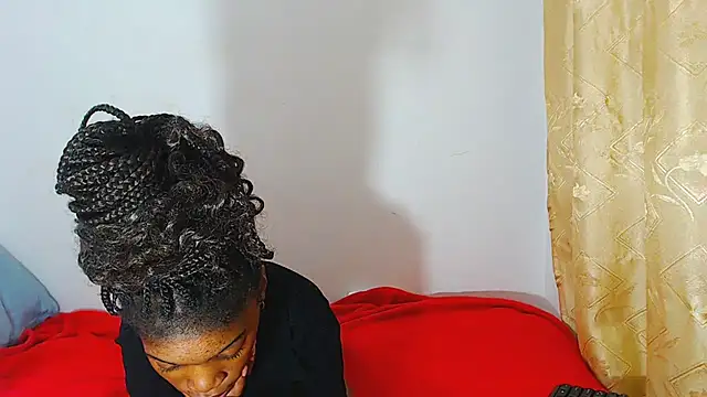 Snapshot of PetiteBarbie_05 chatting on 05-17-26, 02:28 PetiteBarbie 05 online show from 05-17-26, 02:28