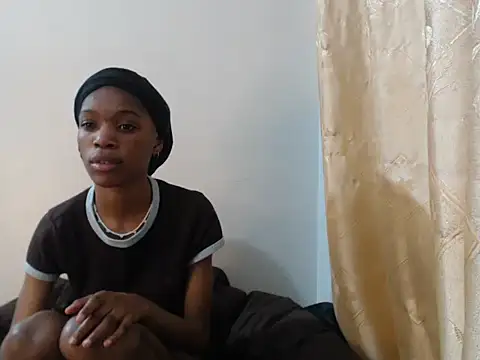 Snapshot of PetiteBarbie_05 chatting on 07-06-26, 03:03 PetiteBarbie 05 online show from 07-06-26, 03:03