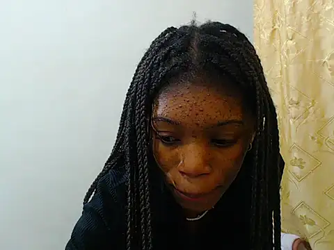 Snapshot of PetiteBarbie_05 chatting on 06-01-26, 08:30 PetiteBarbie 05 online show from 06-01-26, 08:30