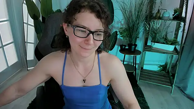 Snapshot of AureliaGleam chatting on 07-11-26, 06:57 AureliaGleam online show from 07-11-26, 06:57