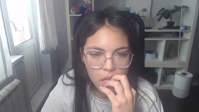 Snapshot of Anda_here chatting on 06-17-26, 02:55 Anda here online show from 06-17-26, 02:55