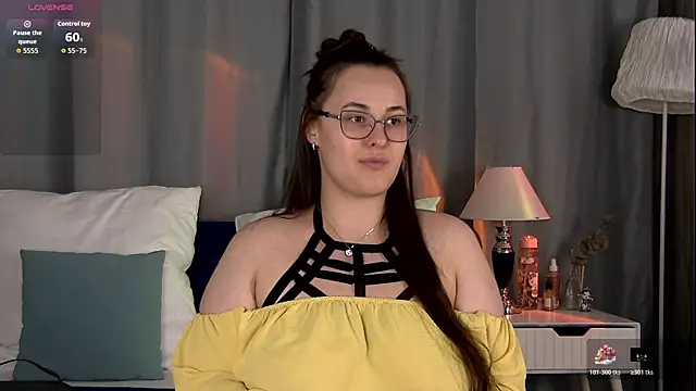 Queen Monica  online show from 07-23-26, 06:15