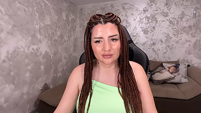 SophiePale online show from 02-11-25, 09:14