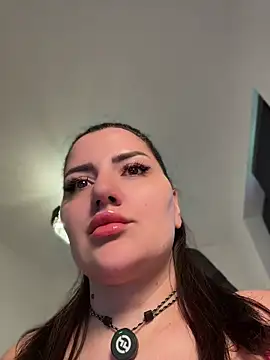 SophiePale online show from 05-20-26, 02:36